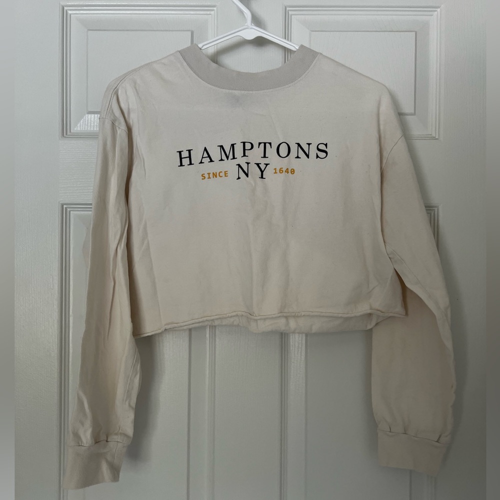 Forever 21 Hamptons New York cream long sleeve crop top